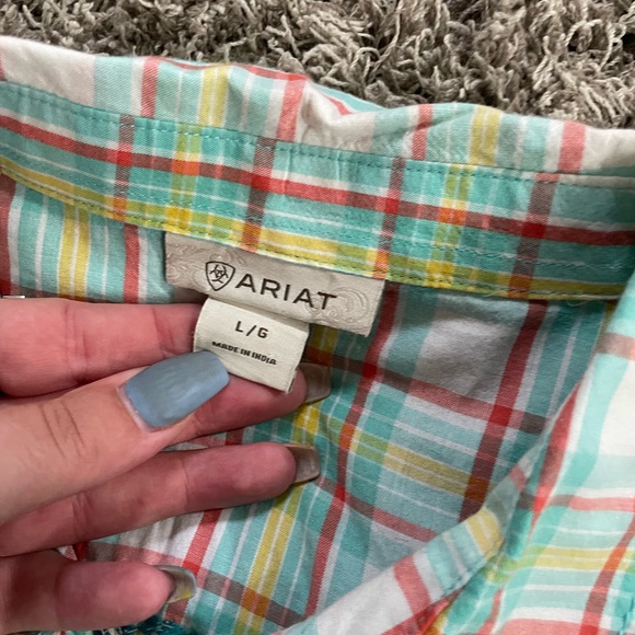 Plaid shirt never worn - Picture 2 of 2